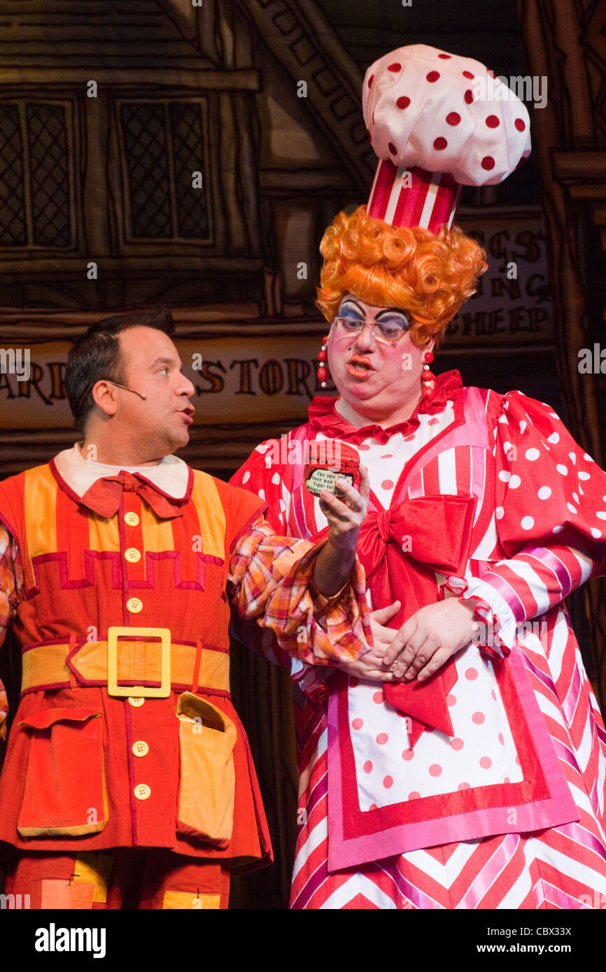 Dick Whittington Panto With Kev Orkian As Idle Jack And Eric Potts As Dame At The New Wimbledon Theatre Wimbledon London Dick Whittington Panto With Kev Orkian As Idle Jack And Eric Potts As Dame At The New Wimbledon Theatre Wimbledon London