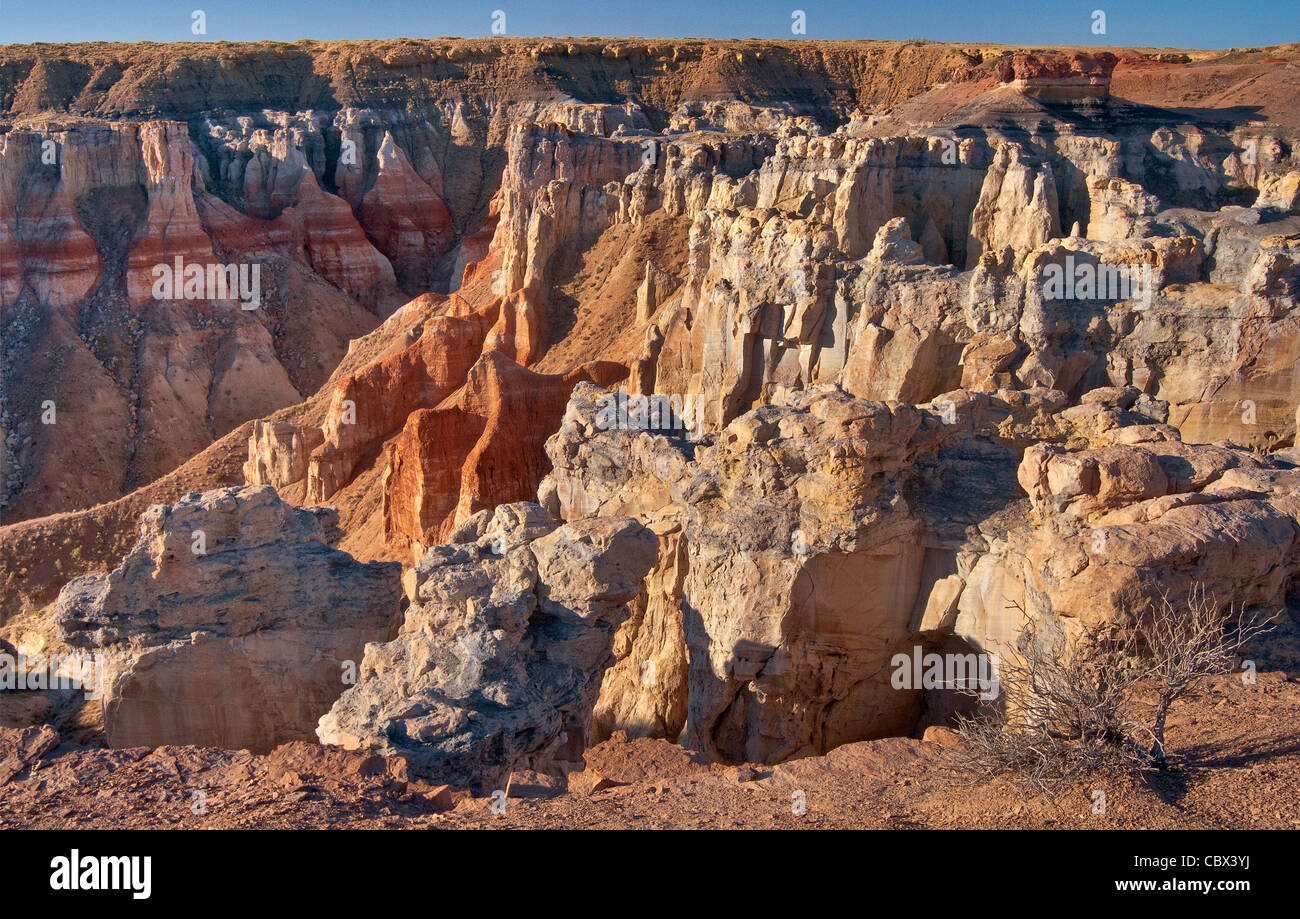 Rock formations in Coal Mine Canyon at Coal Mine Mesa, Moenkopi Plateau