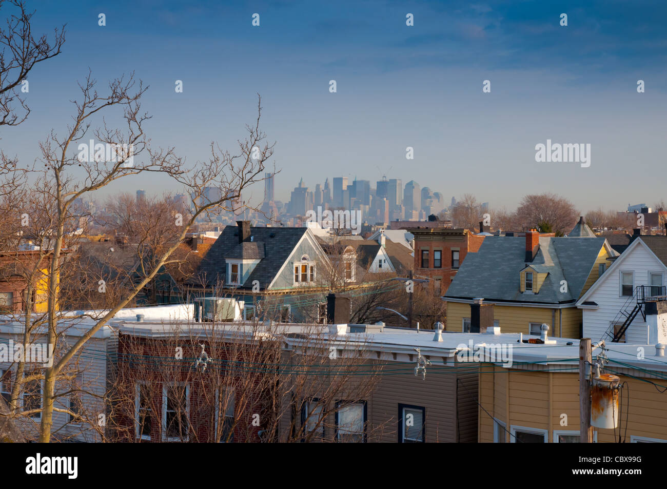 Manhattan through the roofs of New Jersey houses Stock Photo Alamy
