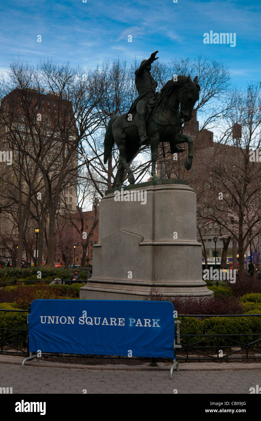 Statue of Washington in the park of Union Square in Manhattan