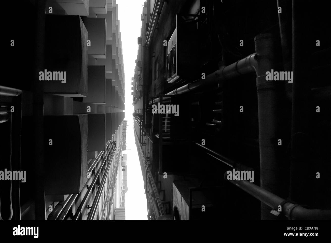 Hong Kong, Mong Kok. High rise buildings Stock Photo - Alamy