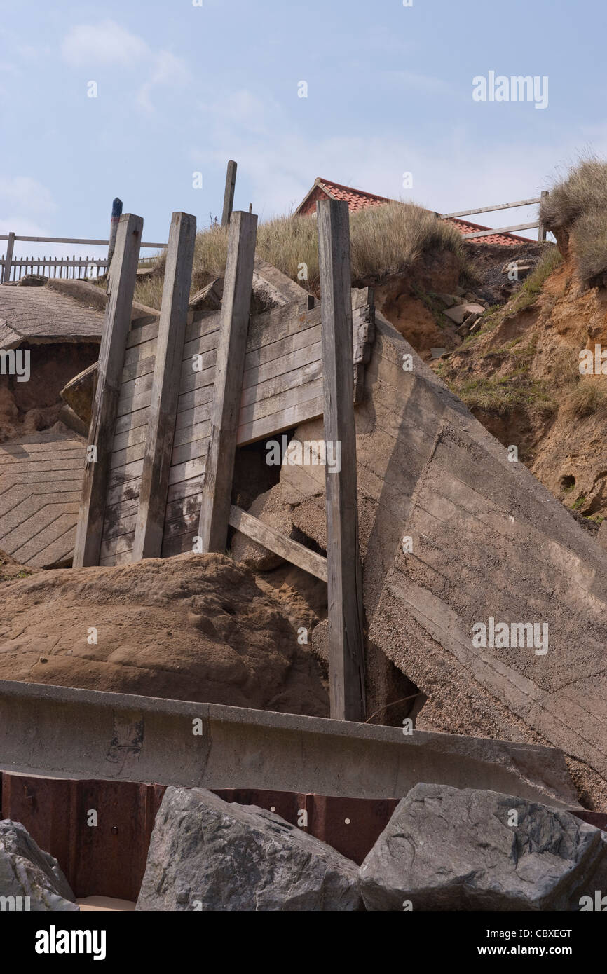 Damaged concrete base hi-res stock photography and images - Alamy
