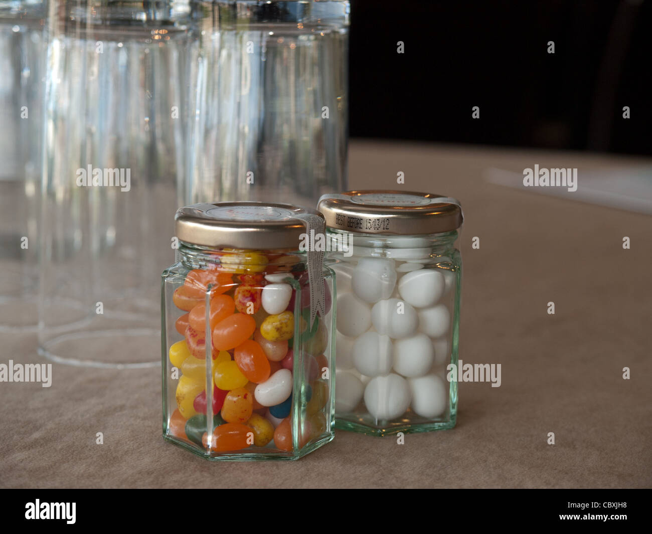 Table Mints Mints sweets on table hi-res stock photography and images - Alamy