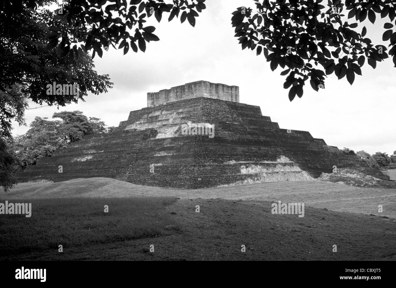 One of the unusual pyramids made of kilned bricks at the Mayan ruins of Comalcalco, Tabasco, Mexico. Stock Photo