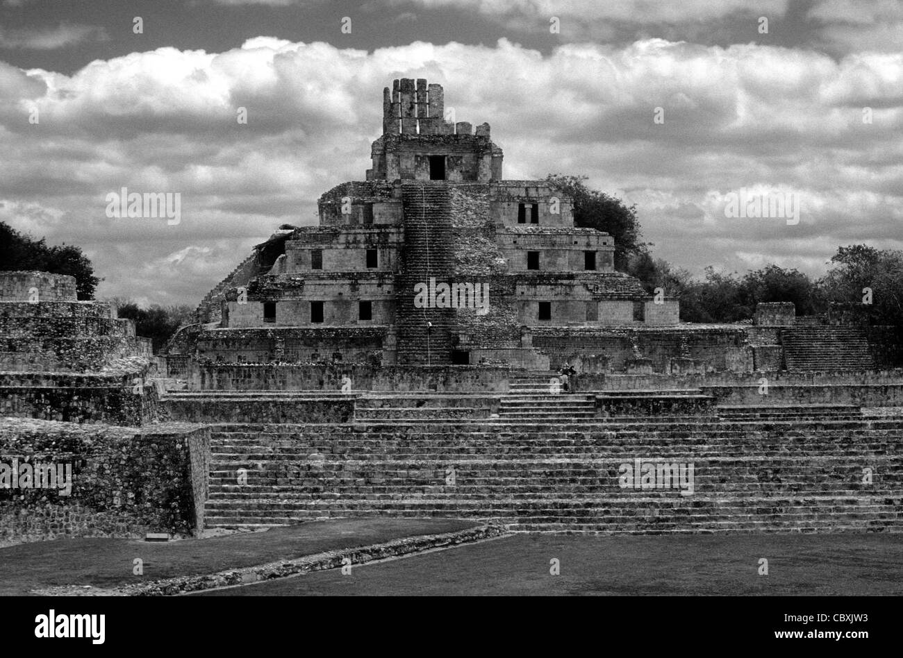 The Edificio de los Cinco Pisos (Building of the Five Storeys) at the Mayan ruins of Edzna, Campeche, Mexico Stock Photo