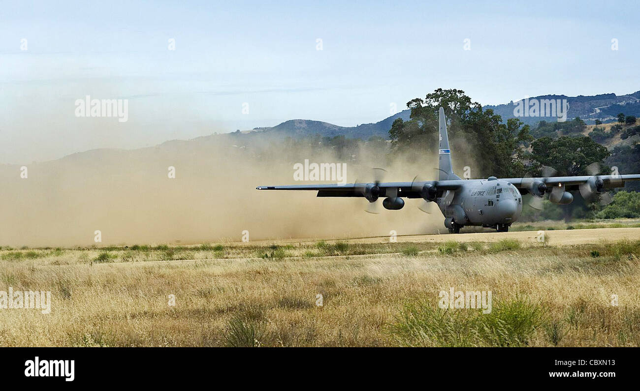 C130 landing strip photo 569