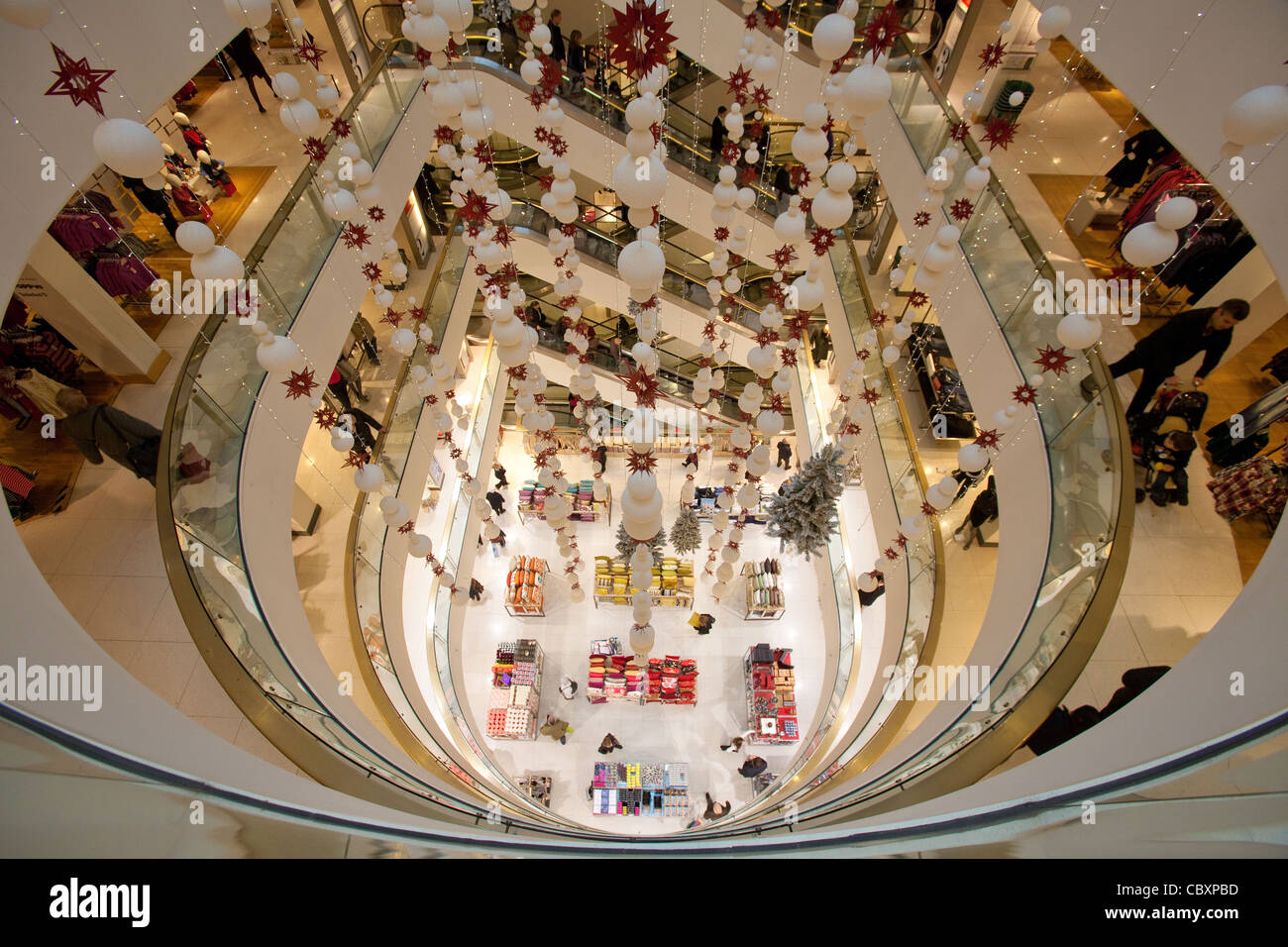 Retail xmas aerial view shoppers height hi-res stock photography and