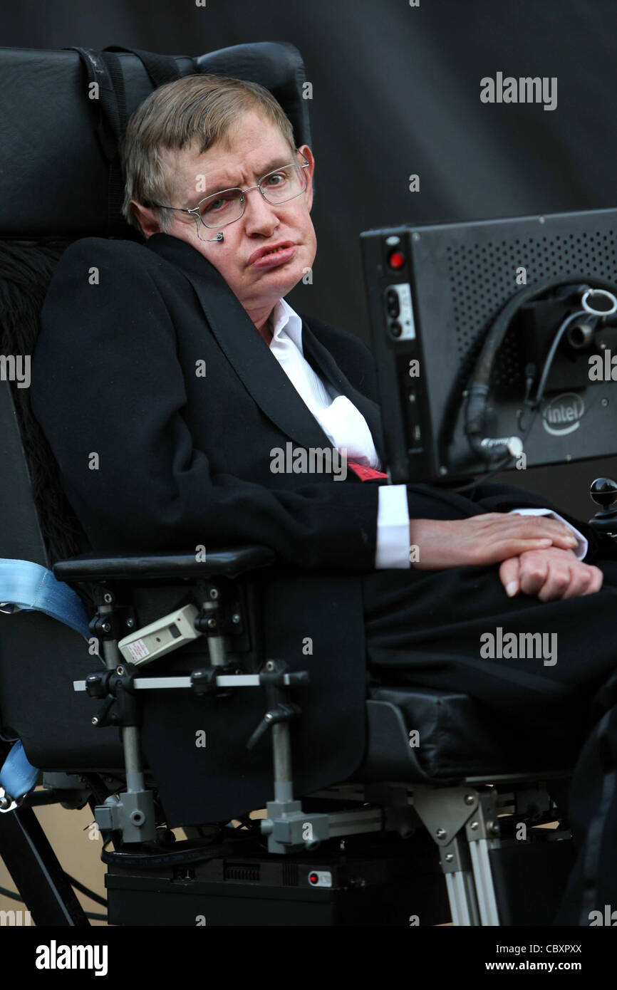 Professor Stephen Hawking Cambridge Stock Photo - Alamy