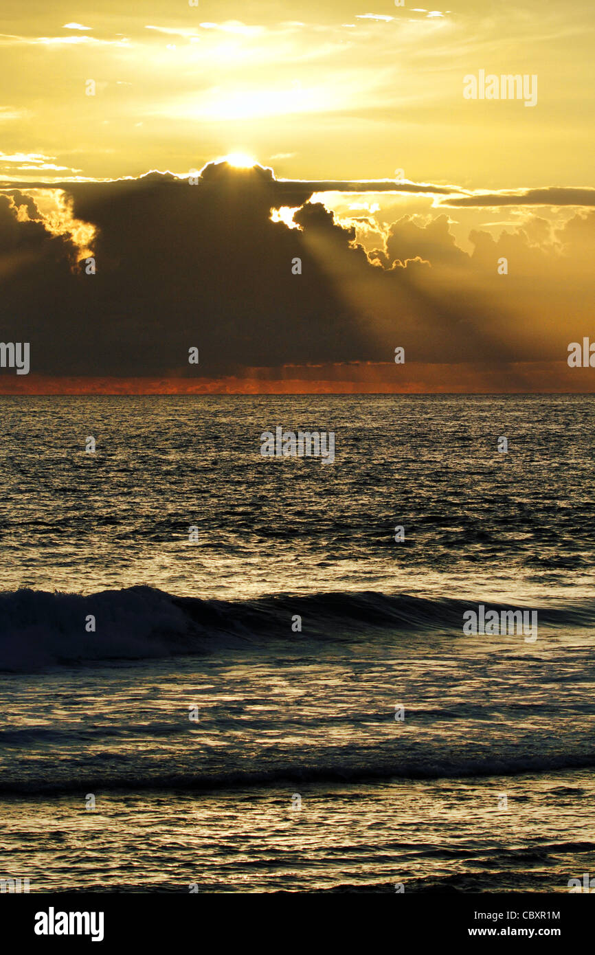 Wave sunset hi-res stock photography and images - Alamy