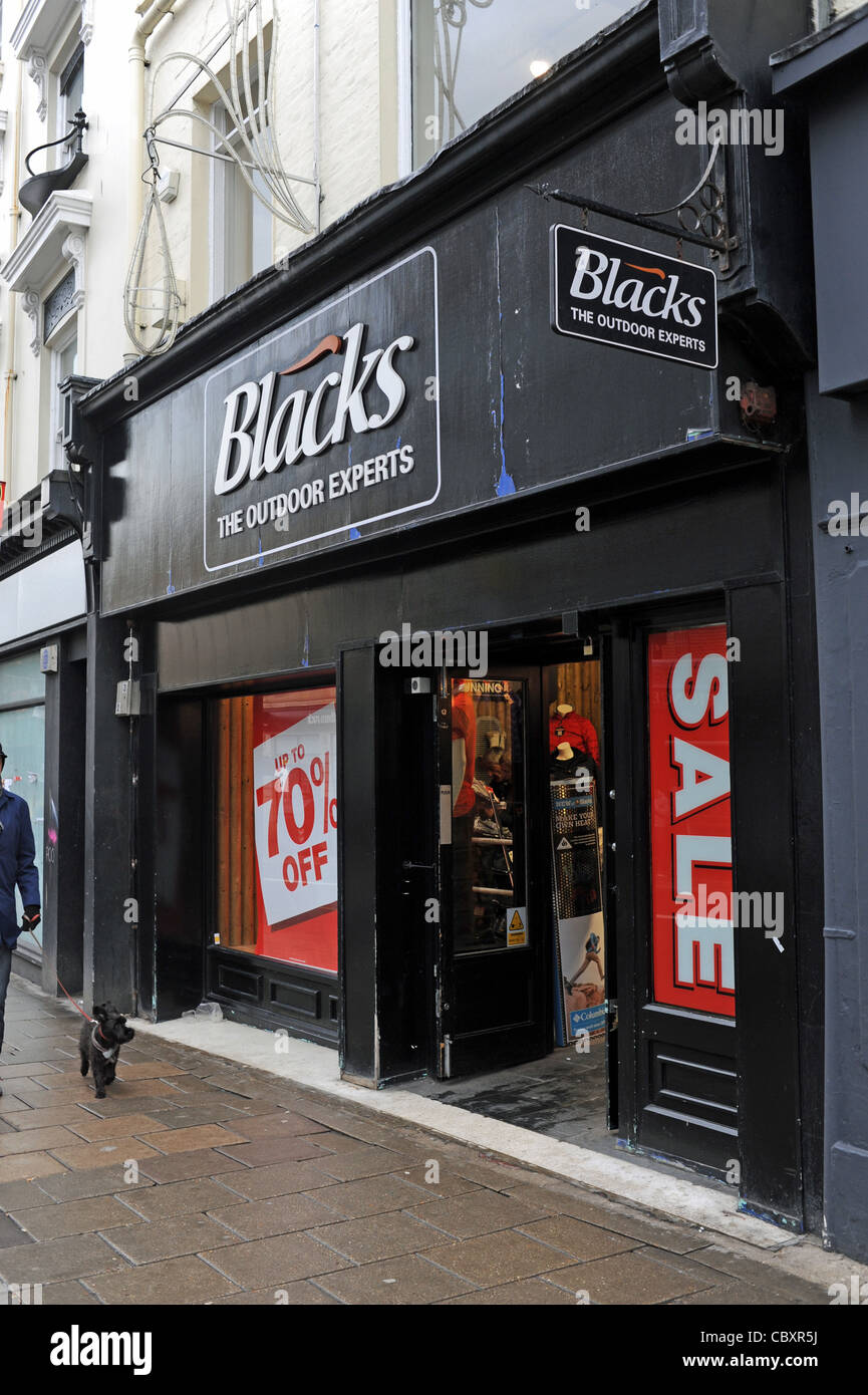 Blacks shop outdoor hi-res stock photography and images - Alamy