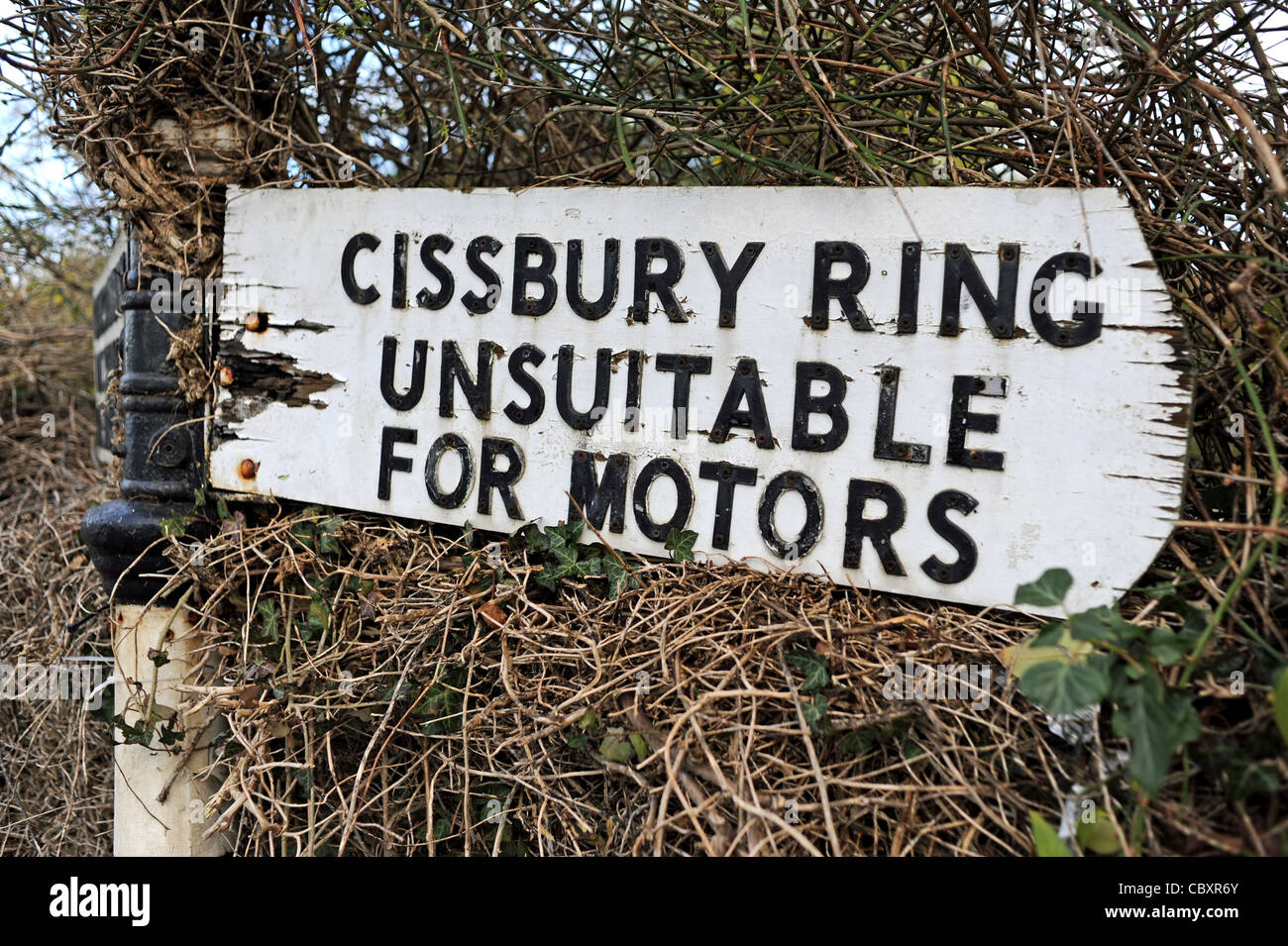 Unsuitable for Motors sign directional to Cissbury Ring hill near Findon village West Sussex UK Stock Photo