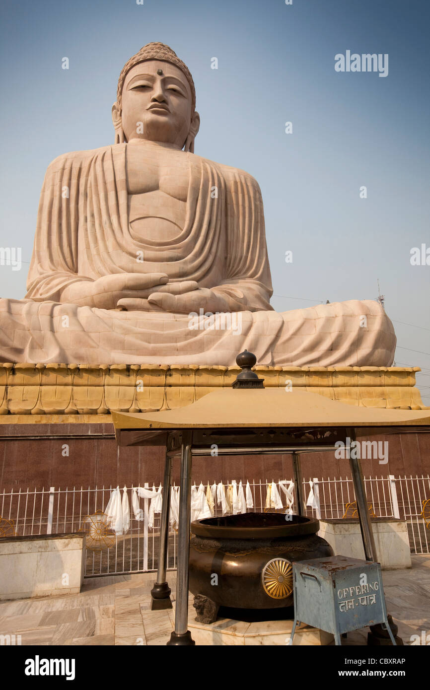 India, Bihar, Bodhgaya, Buddhism, big Buddha statue Stock Photo Alamy