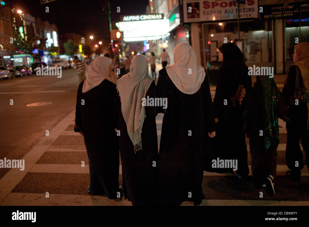 Security wearing hijab hi-res stock photography and images - Alamy