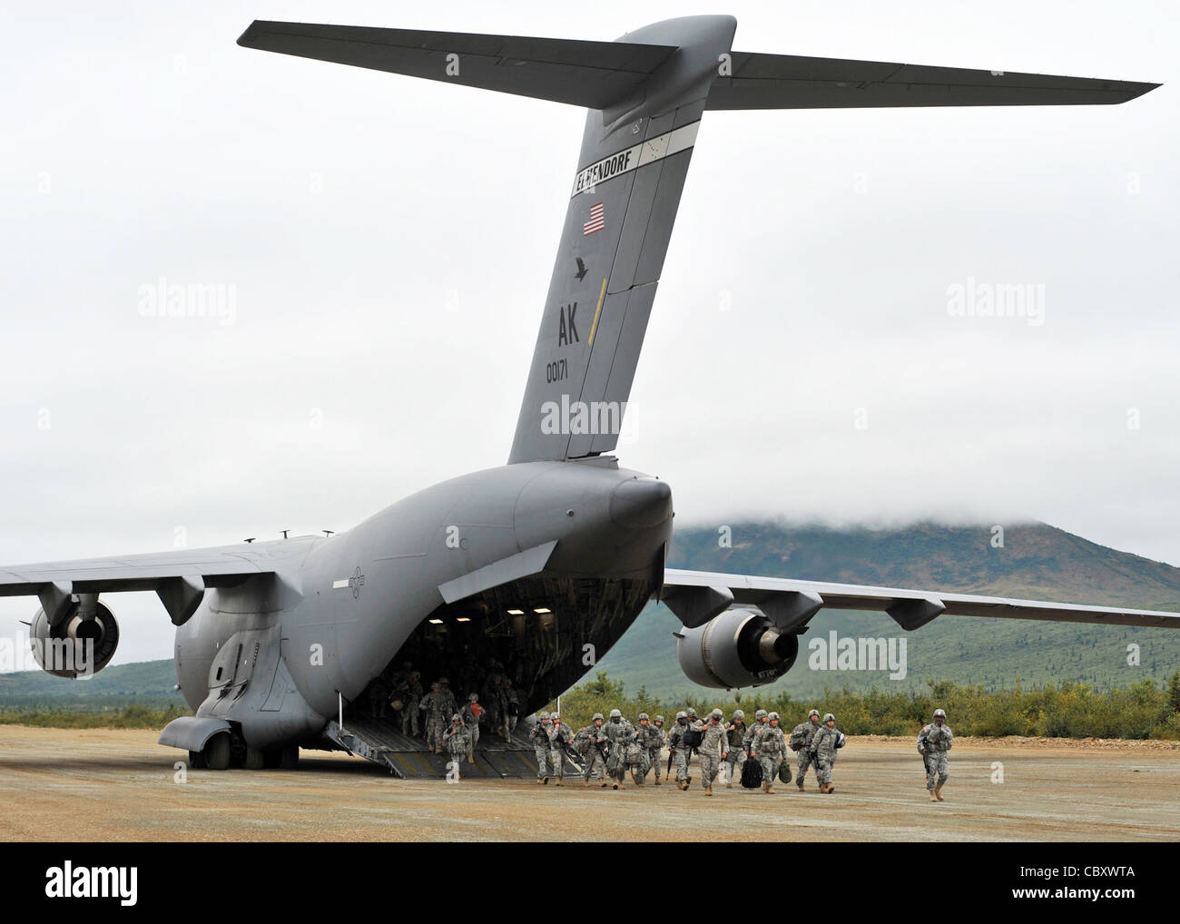 Dirt landing donnelly c 17elmendorf air force base hires stock