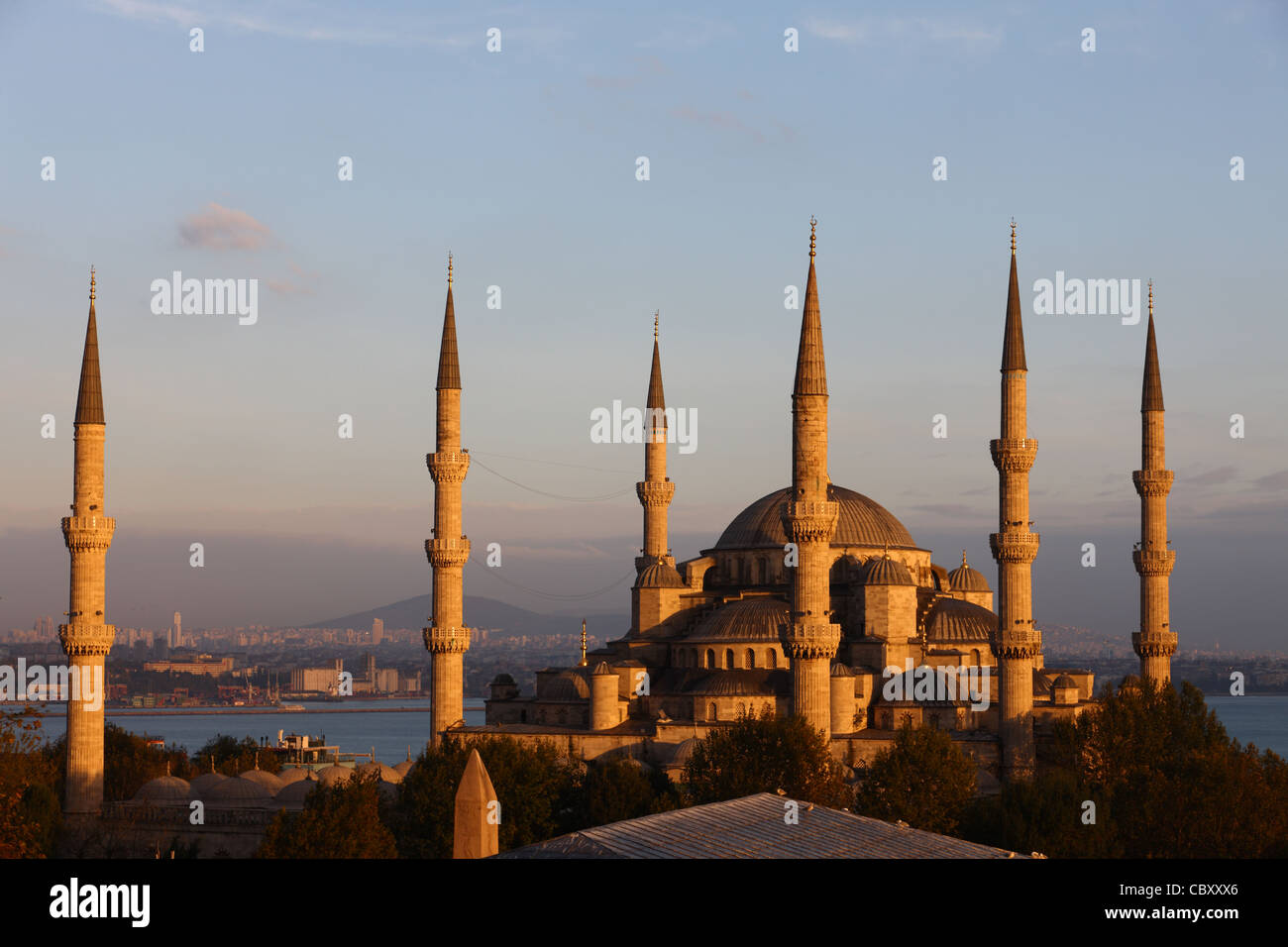 Full view of Blue Mosque in Istanbul Stock Photo - Alamy