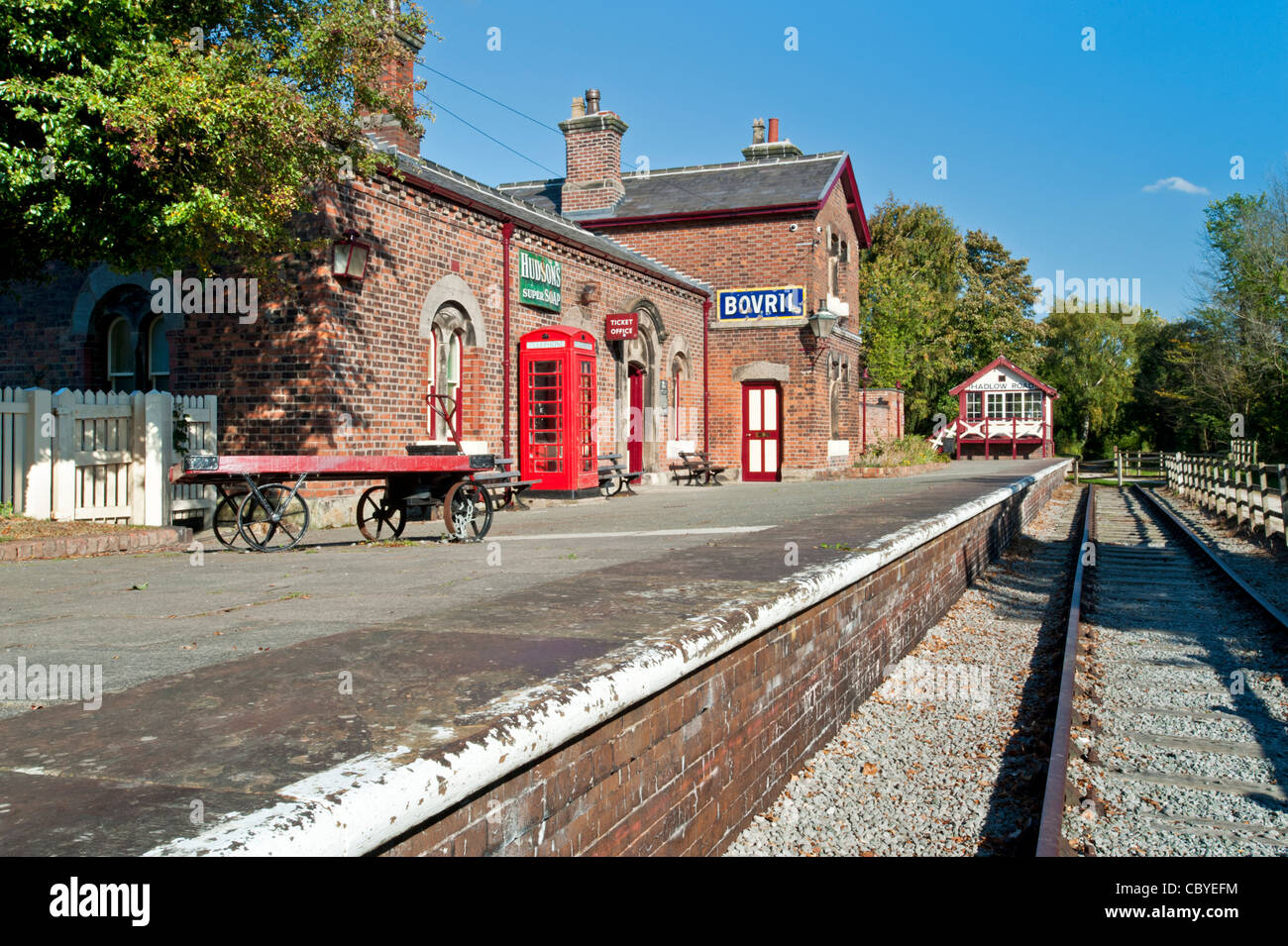 Hadlow Road Station, Willaston, The Wirral, Merseyside, England, UK