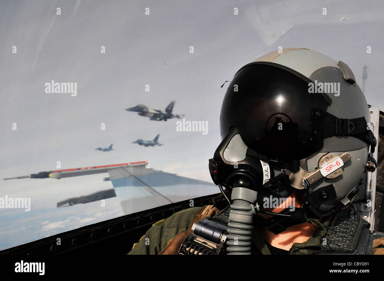 F 16 aggressors fly over joint hi-res stock photography and images - Alamy