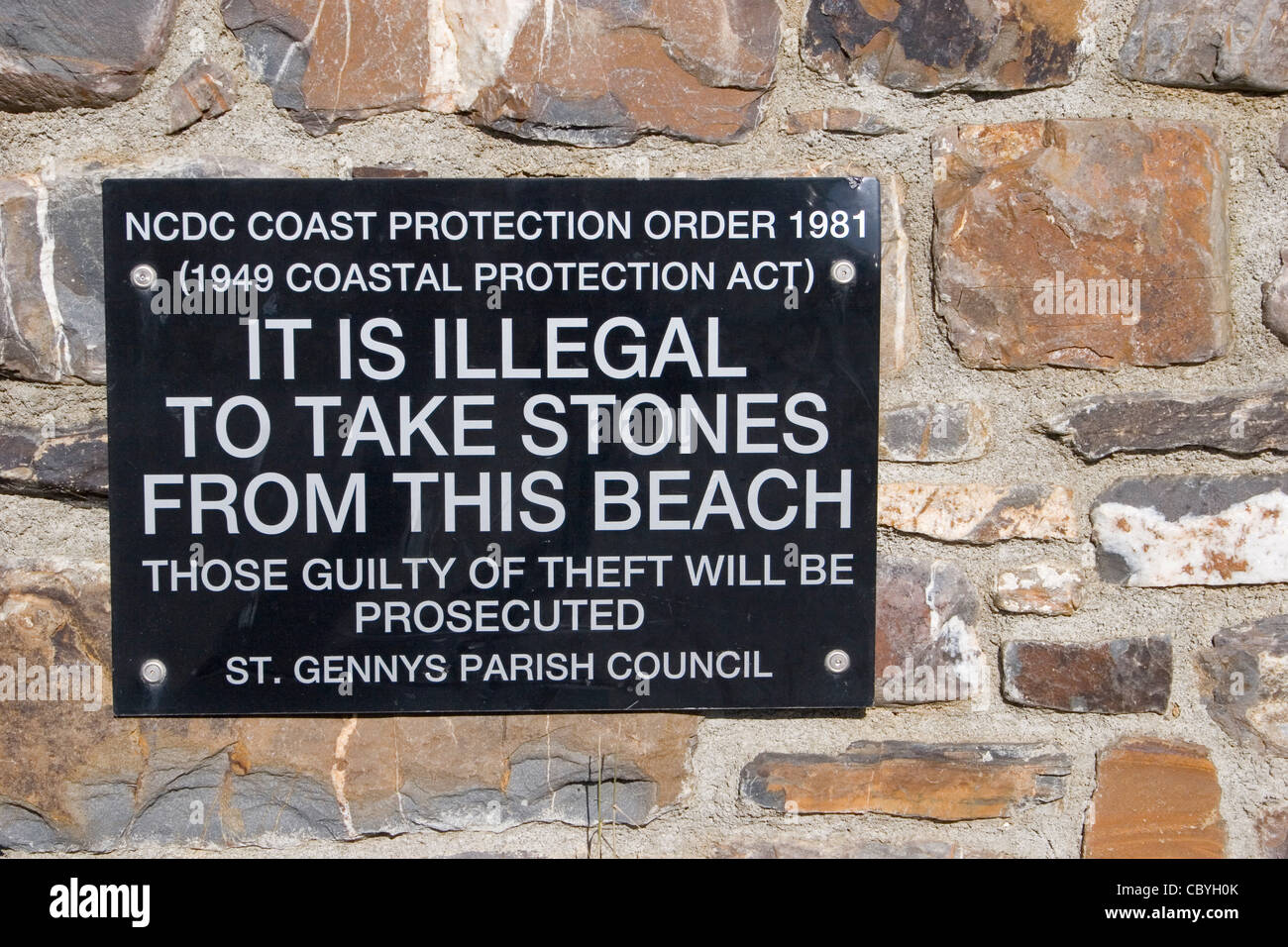 Crackington beach stones hires stock photography and images Alamy