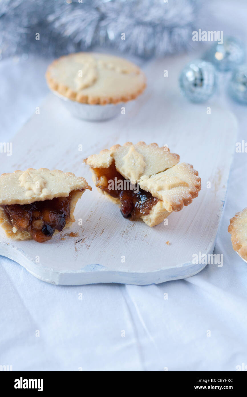 Minced pies crumbs hi-res stock photography and images - Alamy