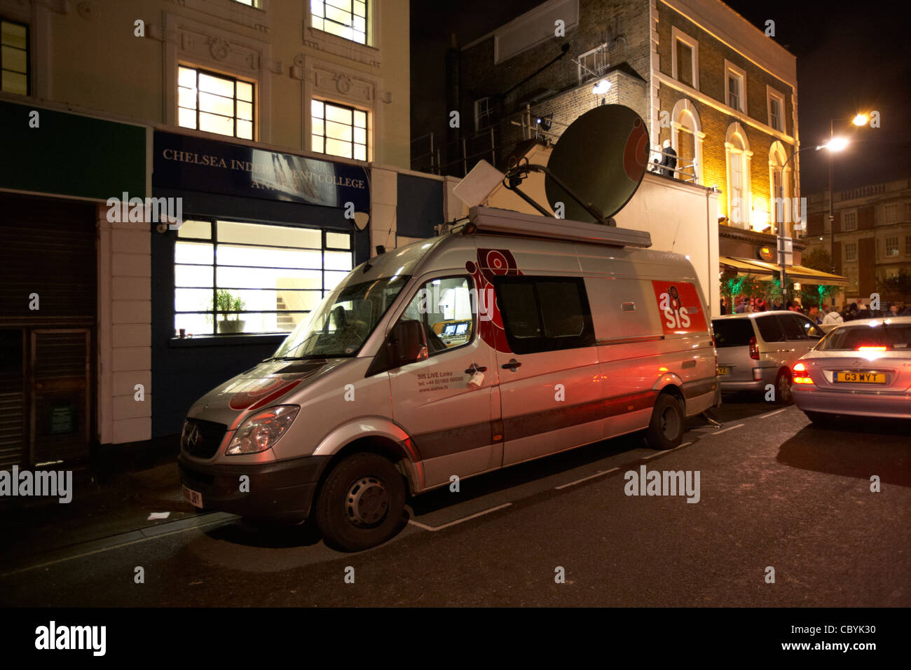 Mobile transmission van hi-res stock photography and images - Alamy