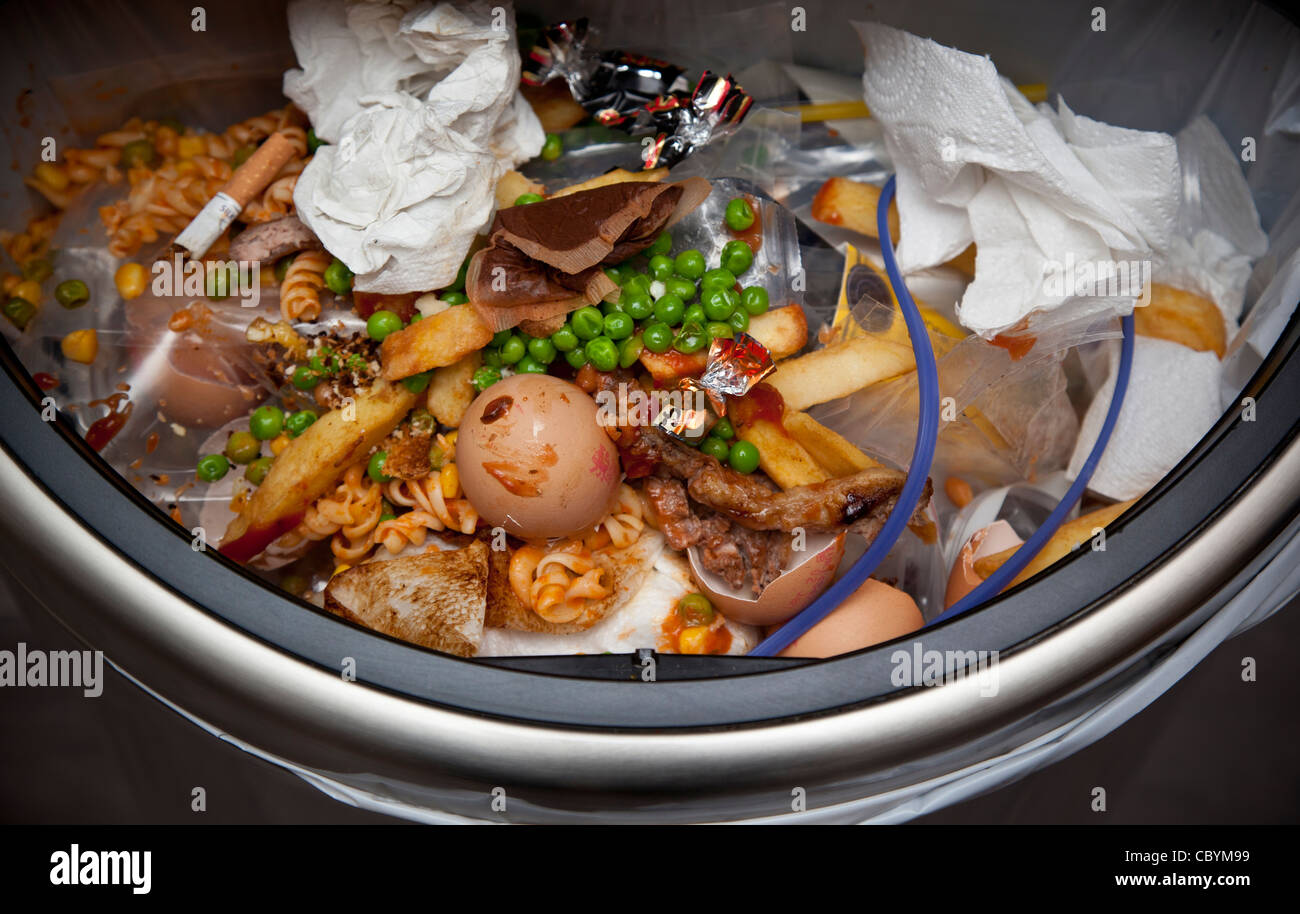 Kitchen bin full hi-res stock photography and images - Alamy