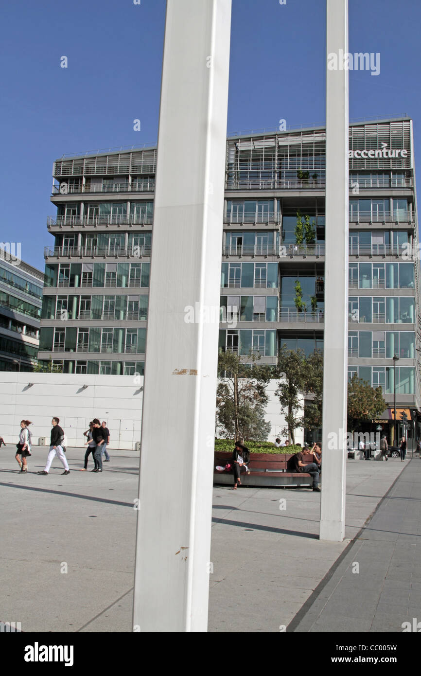 Accenture France HEADQUARTERS OF THE ACCENTURE CORPORATION, PARIS, 13TH ARRONDISSEMENT, FRANCE Stock Photo - Alamy