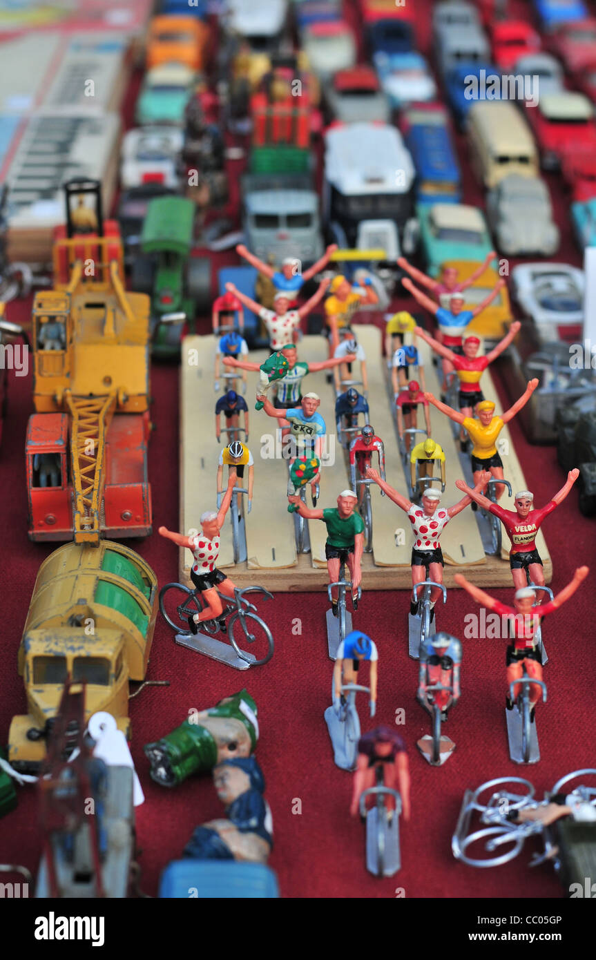 TRADITIONAL FLEA MARKET, AMIENS, SOMME (80), FRANCE Stock Photo Alamy