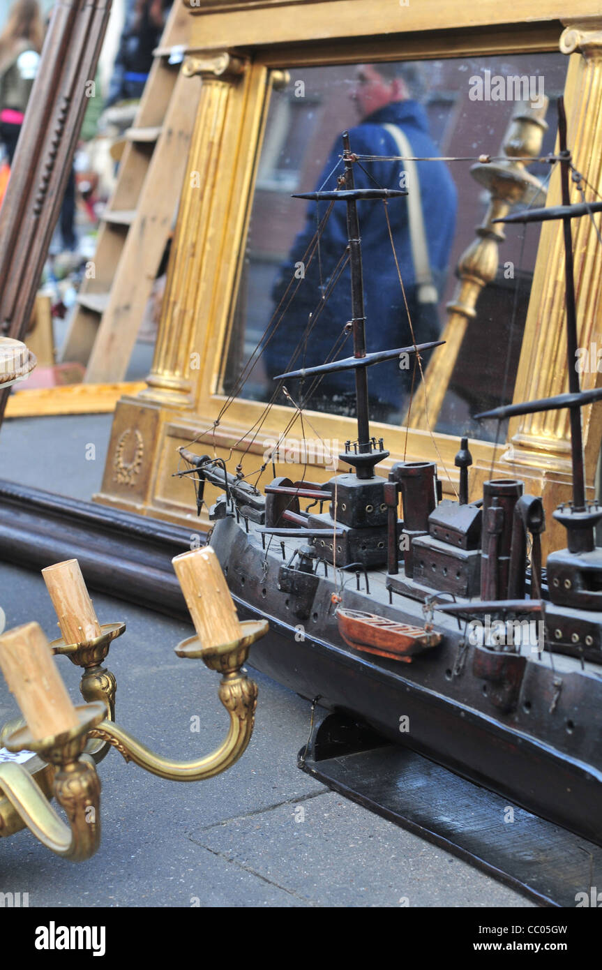 TRADITIONAL FLEA MARKET, AMIENS, SOMME (80), FRANCE Stock Photo Alamy