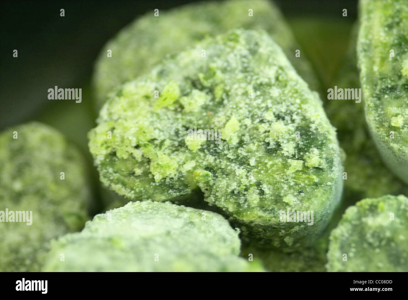 Deep frozen spinach hi-res stock photography and images - Alamy