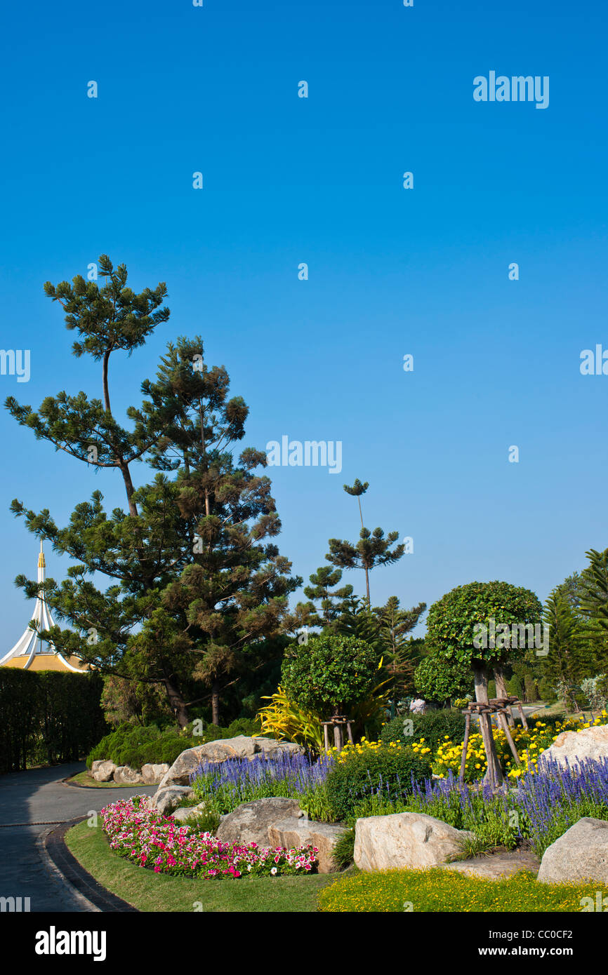 Flowers with trees hi-res stock photography and images - Alamy