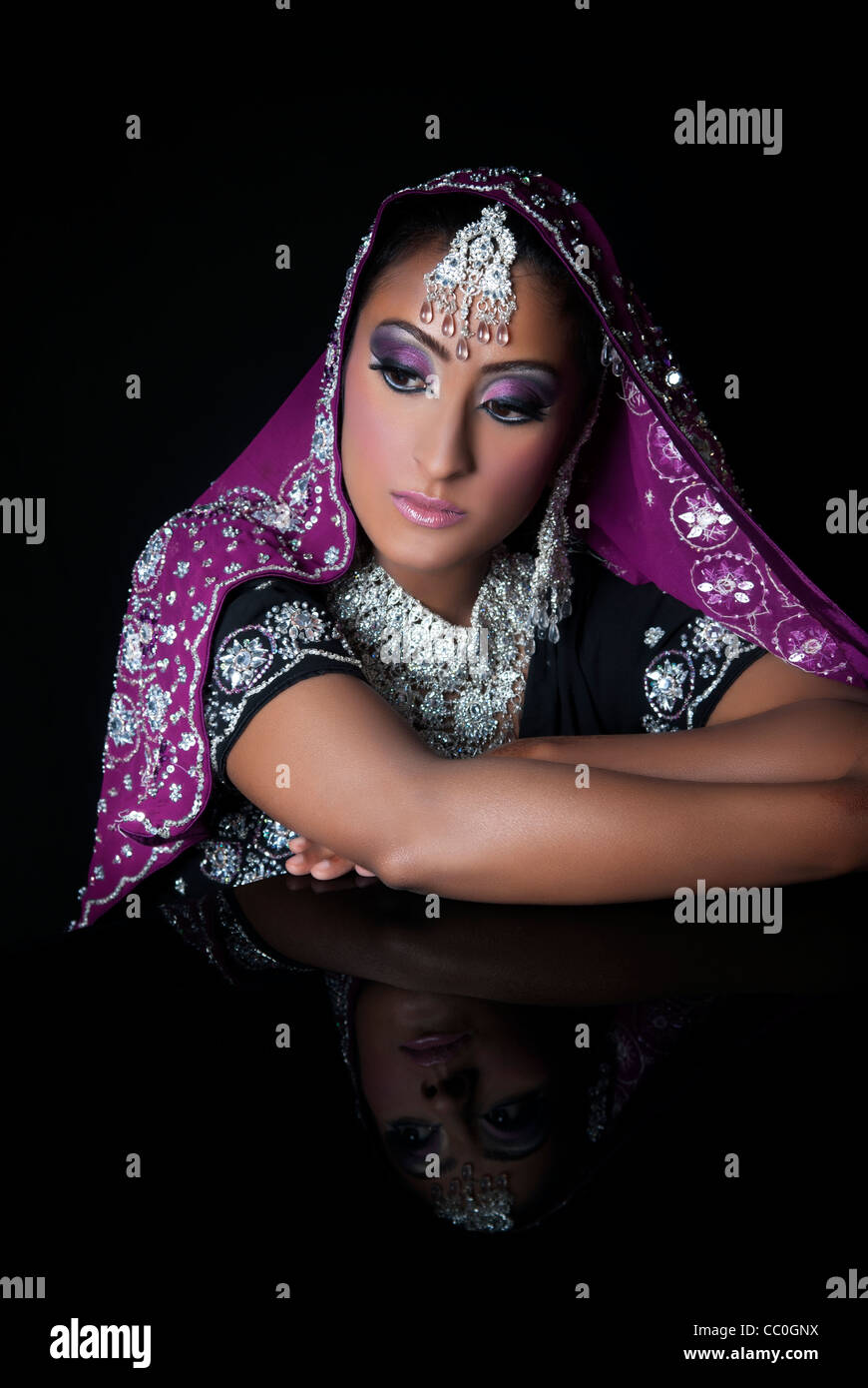Indian bride alone hi-res stock photography and images - Alamy