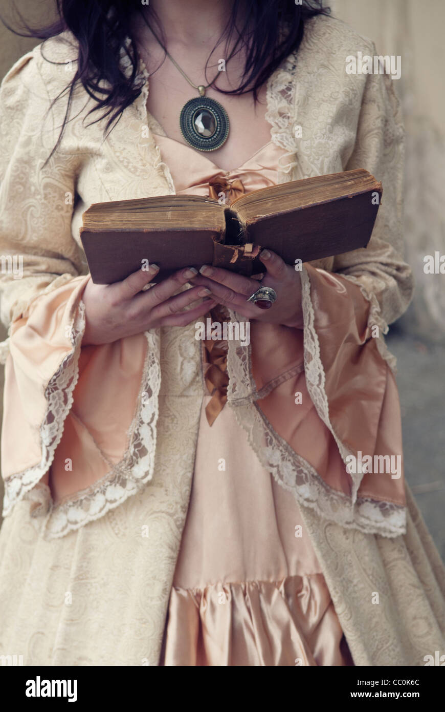 17th century woman hi-res stock photography and images - Alamy