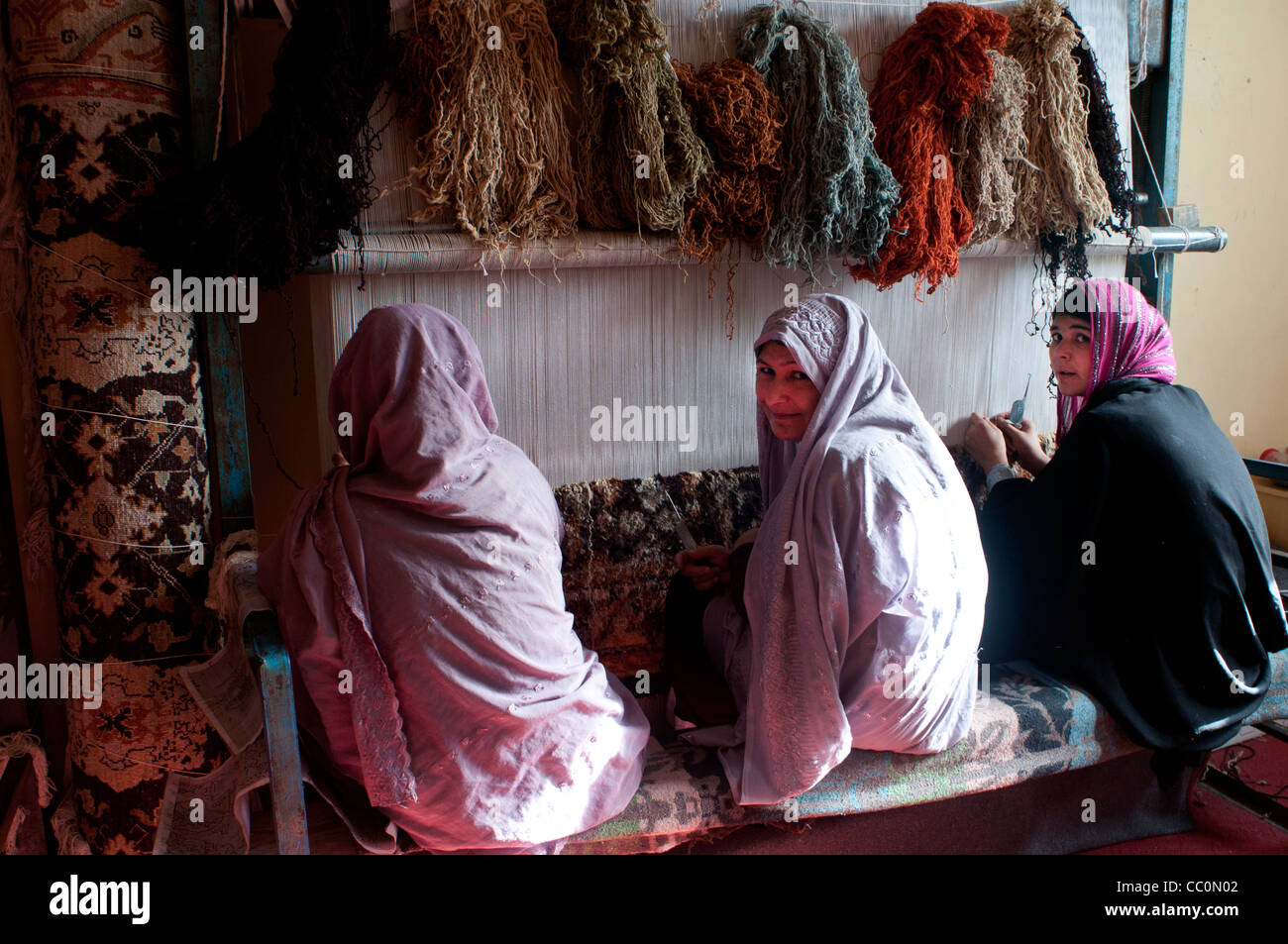 Herat Women S Prison Weaving Workshop For Prisoners Can Learn To