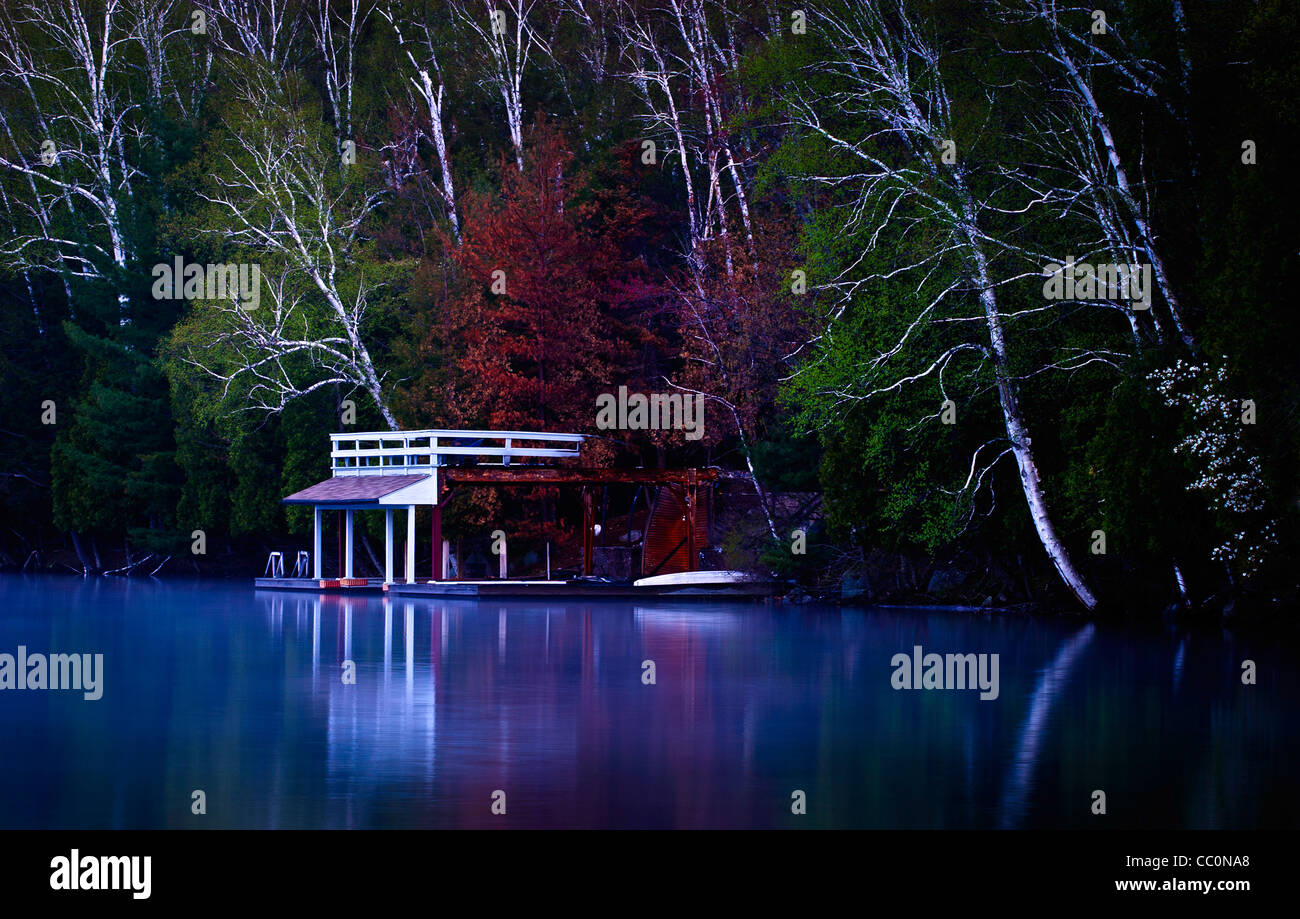 Blue calm lake hi-res stock photography and images - Alamy