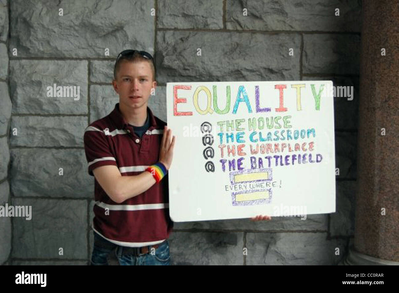 bradley manning gay Roommate has sex