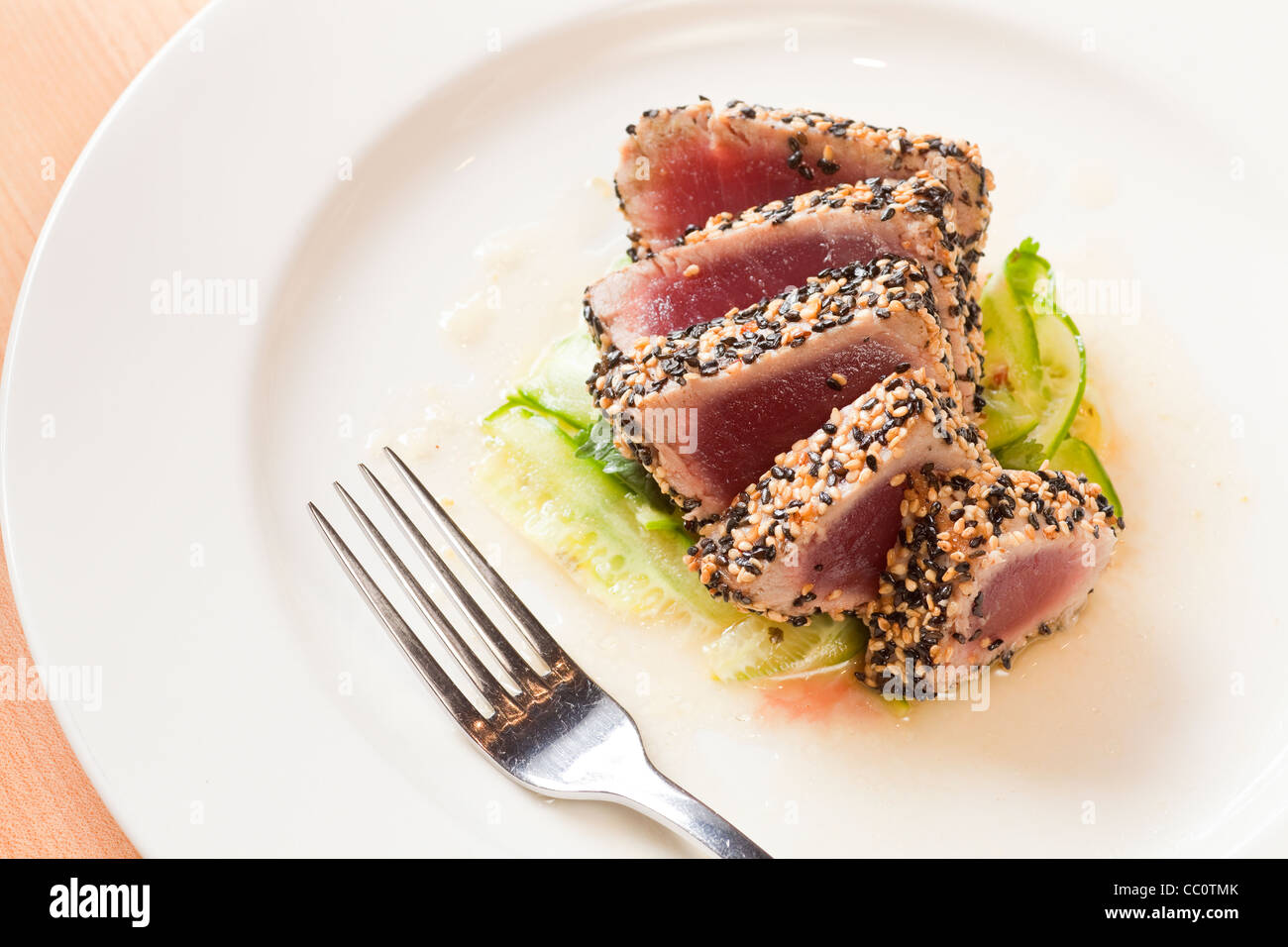 seared ahi with spicy cucumber and lime vinaigrette, Arch Rock Fish Restaurant, Santa Barbara, California Stock Photo