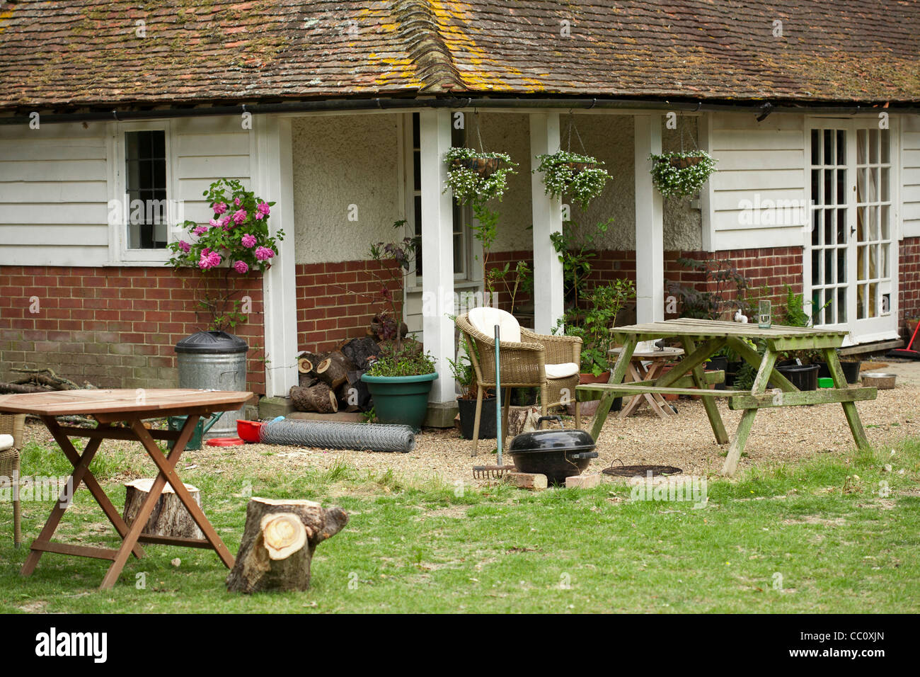 Courtyard house hi-res stock photography and images - Alamy