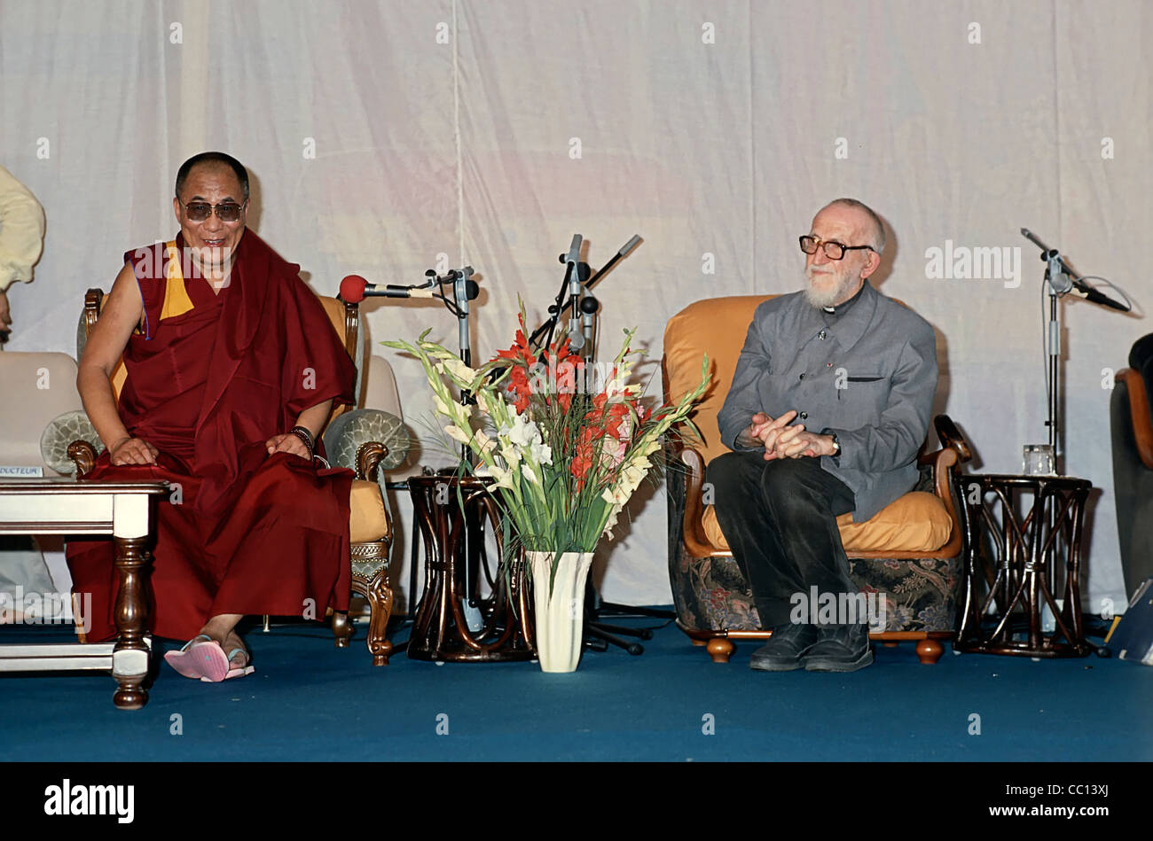 The Dalai Lama and Abbé Pierre – Dordogne – France – 1991 Stock Photo -  Alamy