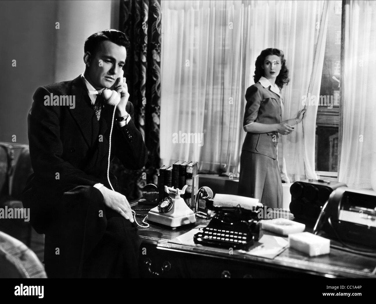 JOHN BENTLEY, DINAH SHERIDAN, CALLING PAUL TEMPLE, 1948 Stock Photo