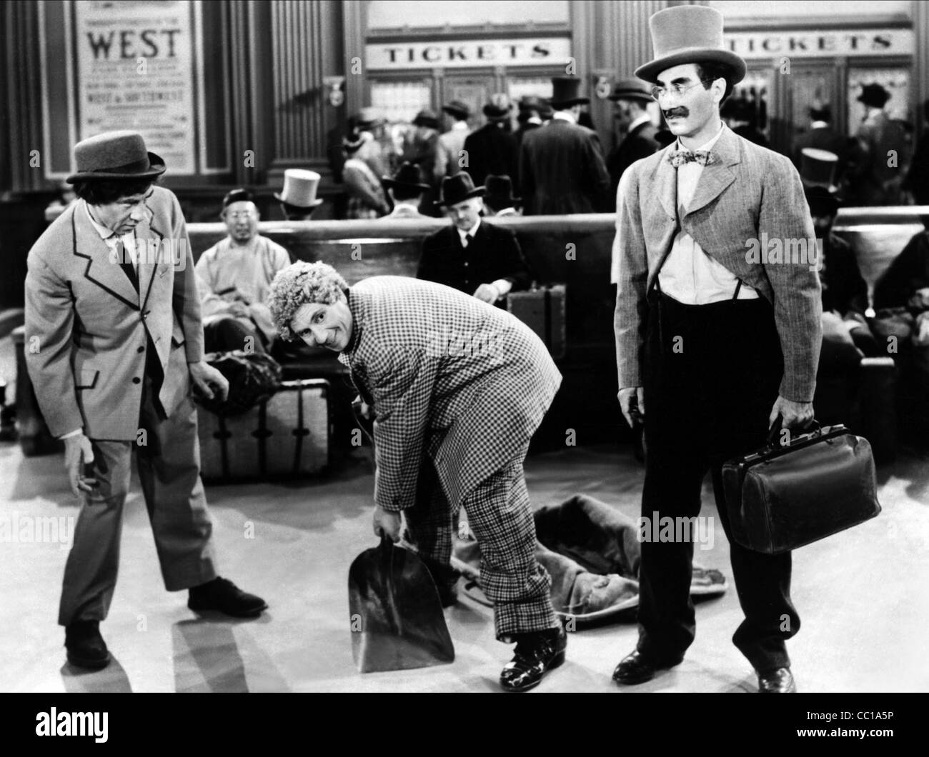 CHICO MARX, HARPO MARX, GROUCHO MARX, GO WEST, 1940 Stock Photo Alamy