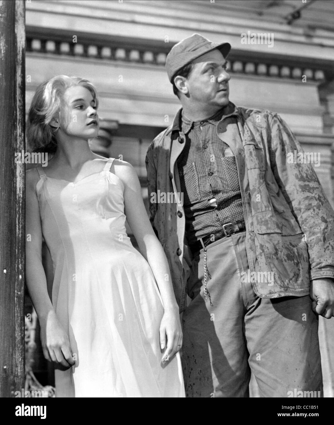 CARROLL BAKER, KARL MALDEN, BABY DOLL, 1956 Stock Photo - Alamy