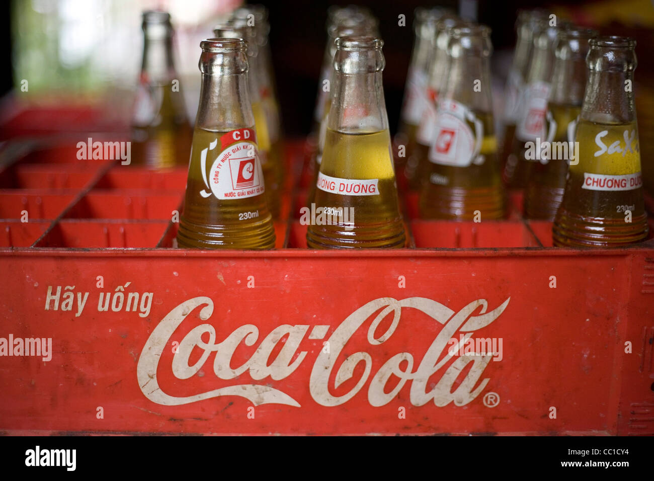 Coca cola glass bottles hi-res stock photography and images - Alamy