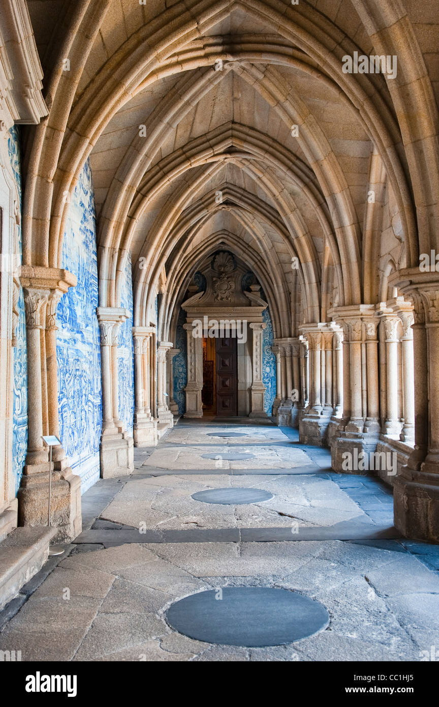 Da Sé Cathedral, Azulejos of the Gothic cloister, Porto, Portugal, Unesco World Heritage Site Stock Photo