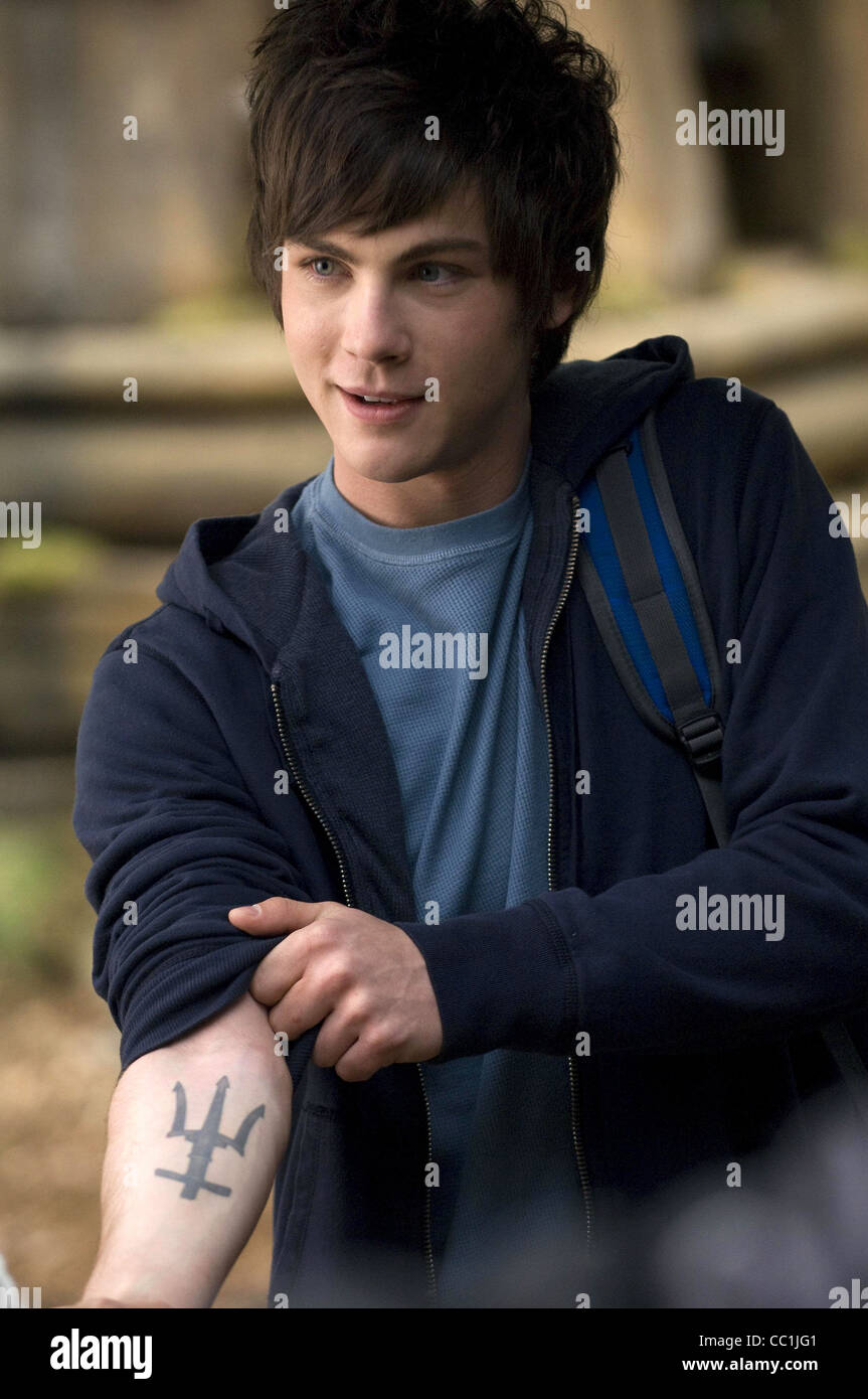 Logan Lerman High Resolution Stock Photography And Images Alamy