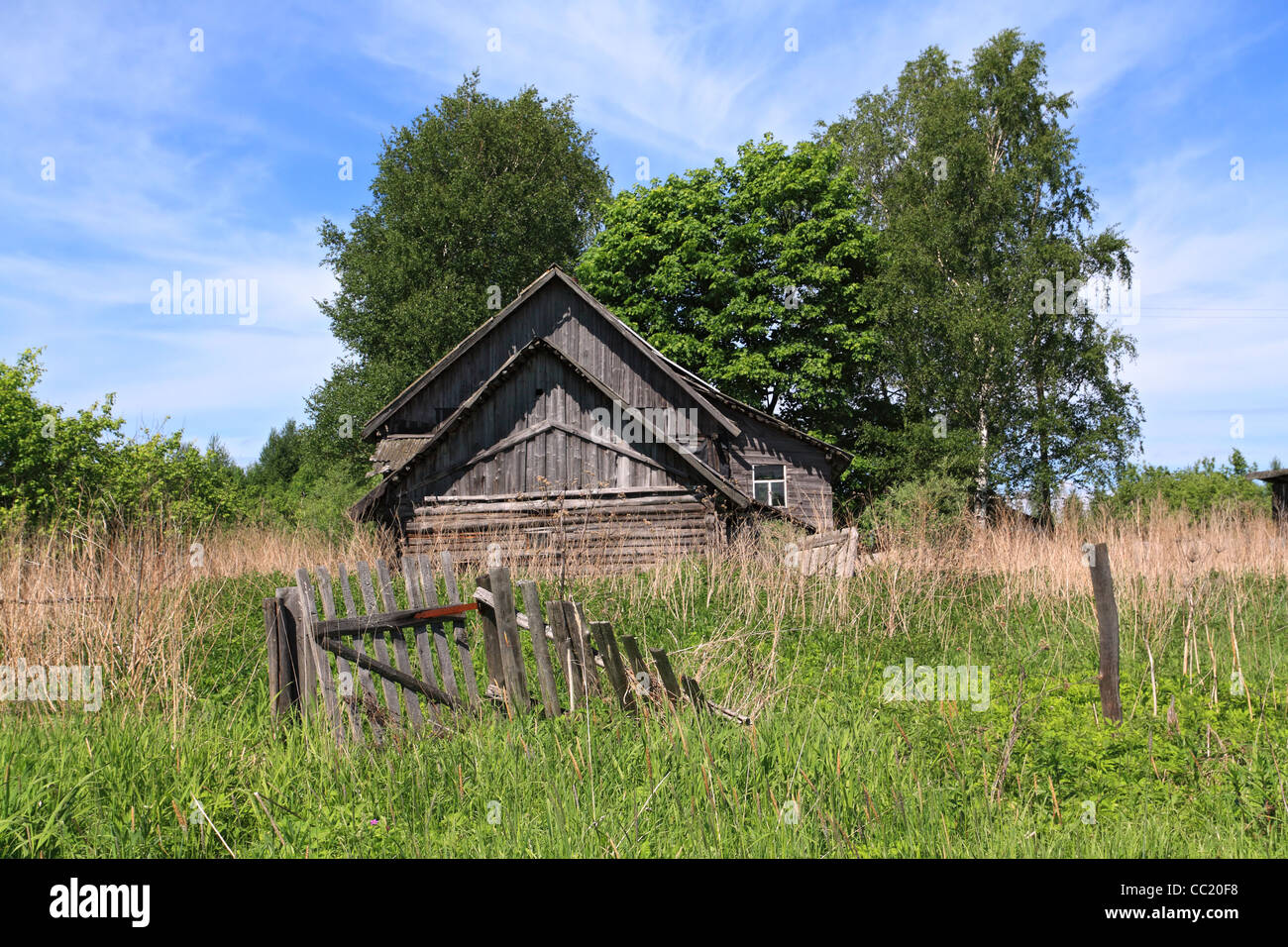 old rural house amongst tree Stock Photo - Alamy