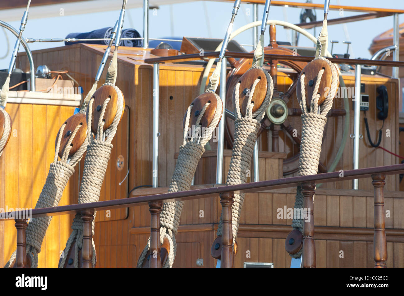 Dhow rigging hires stock photography and images Alamy