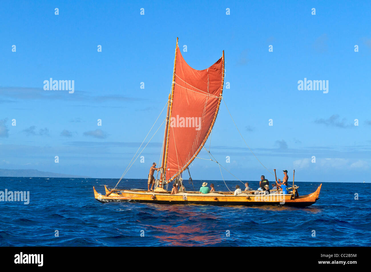 War canoe hires stock photography and images Alamy