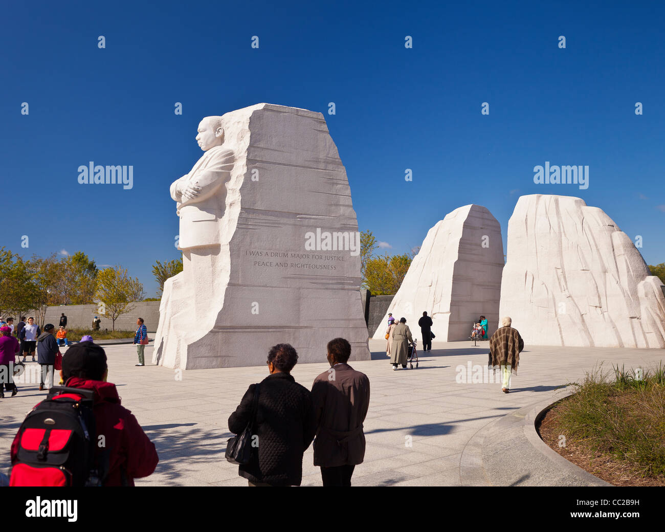 WASHINGTON, DC USA - Martin Luther King, Jr. Memorial and tourists. Stock Photo