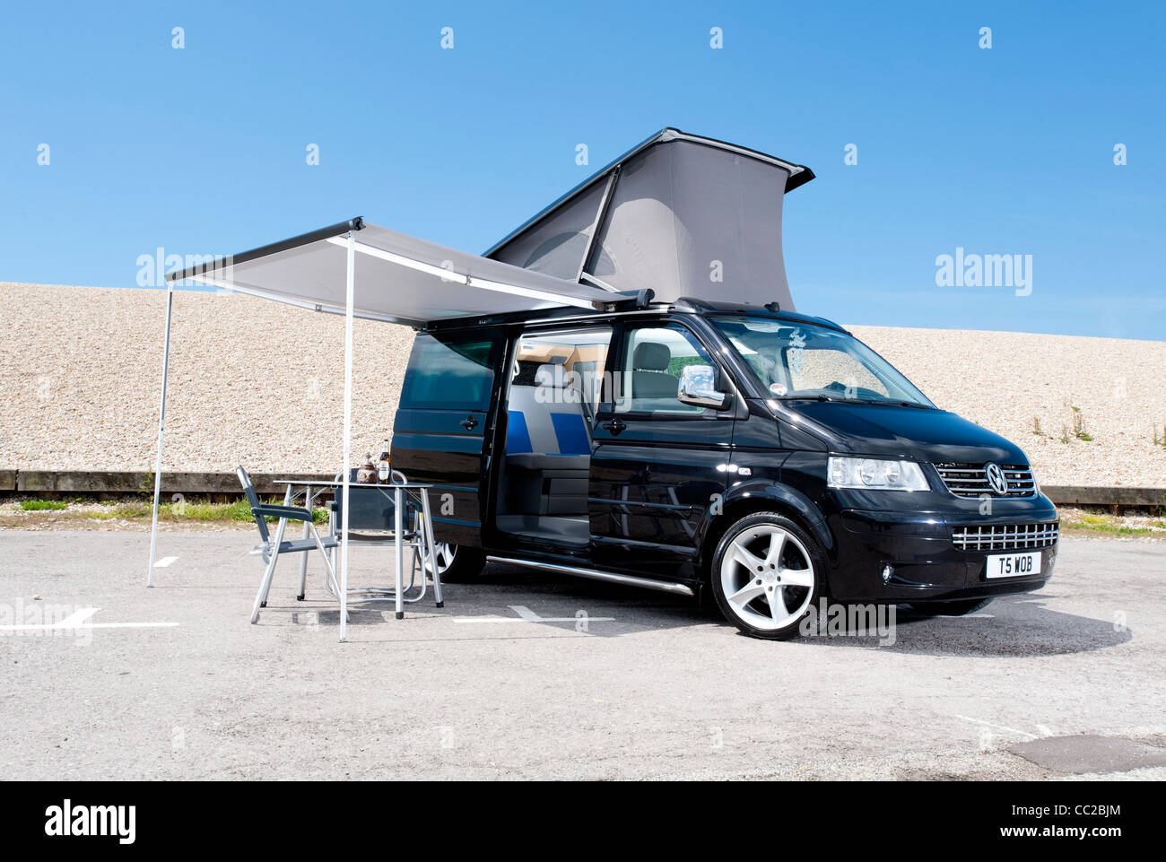 Volkswagen VW T5 California camper van Stock Photo - Alamy