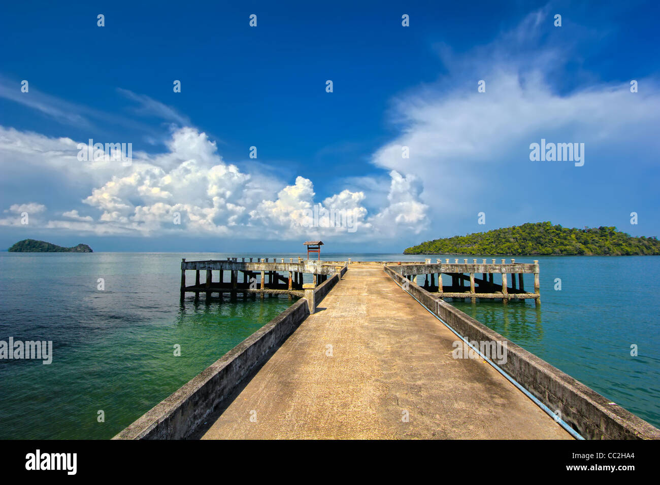 View of concrete pier at Talo Wow on the Koh Tarutao (Island) & the setting for the ‘Tribal Council’ for 'Survivor Thailand'. Stock Photo